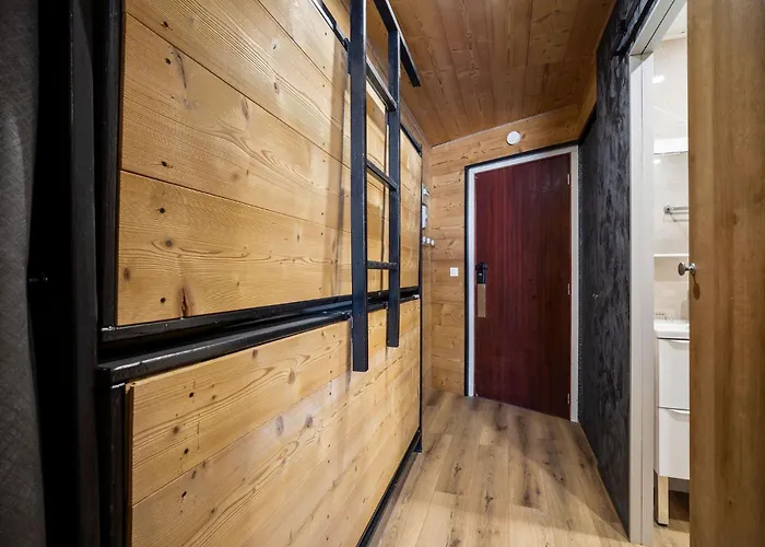 Stylish Alpine Nest With Panoramic Vt Views