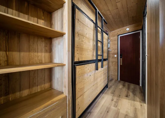 Apartment Stylish Alpine Nest With Panoramic Vt Views